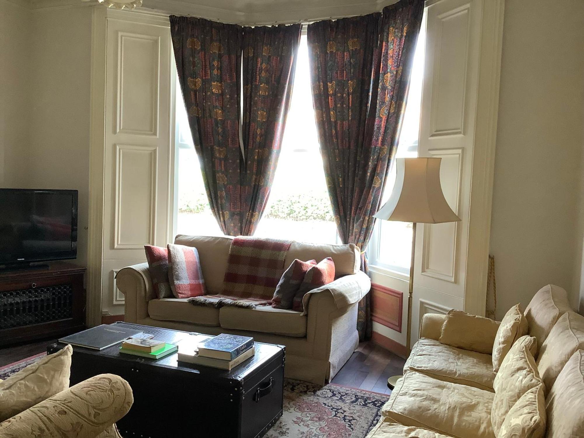 House 6min Drive To Stadium Of Light Holiday home